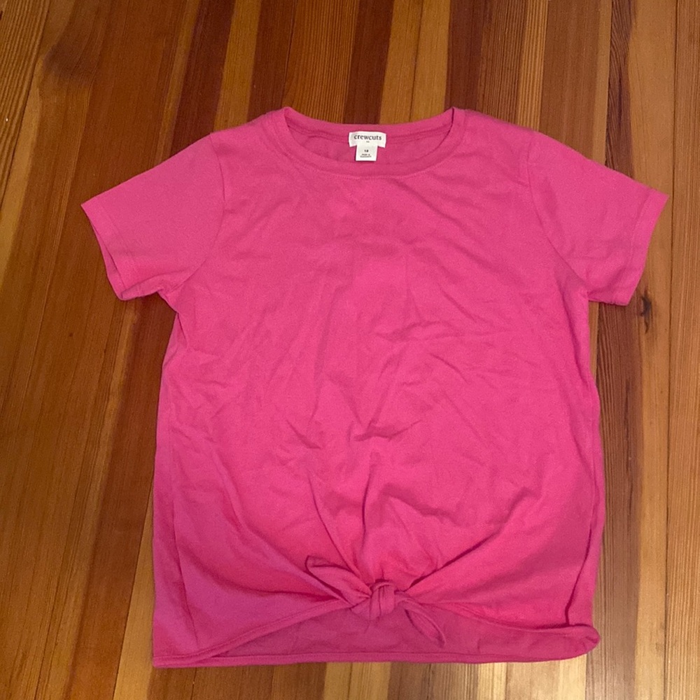 Girls’ tie-front tee
